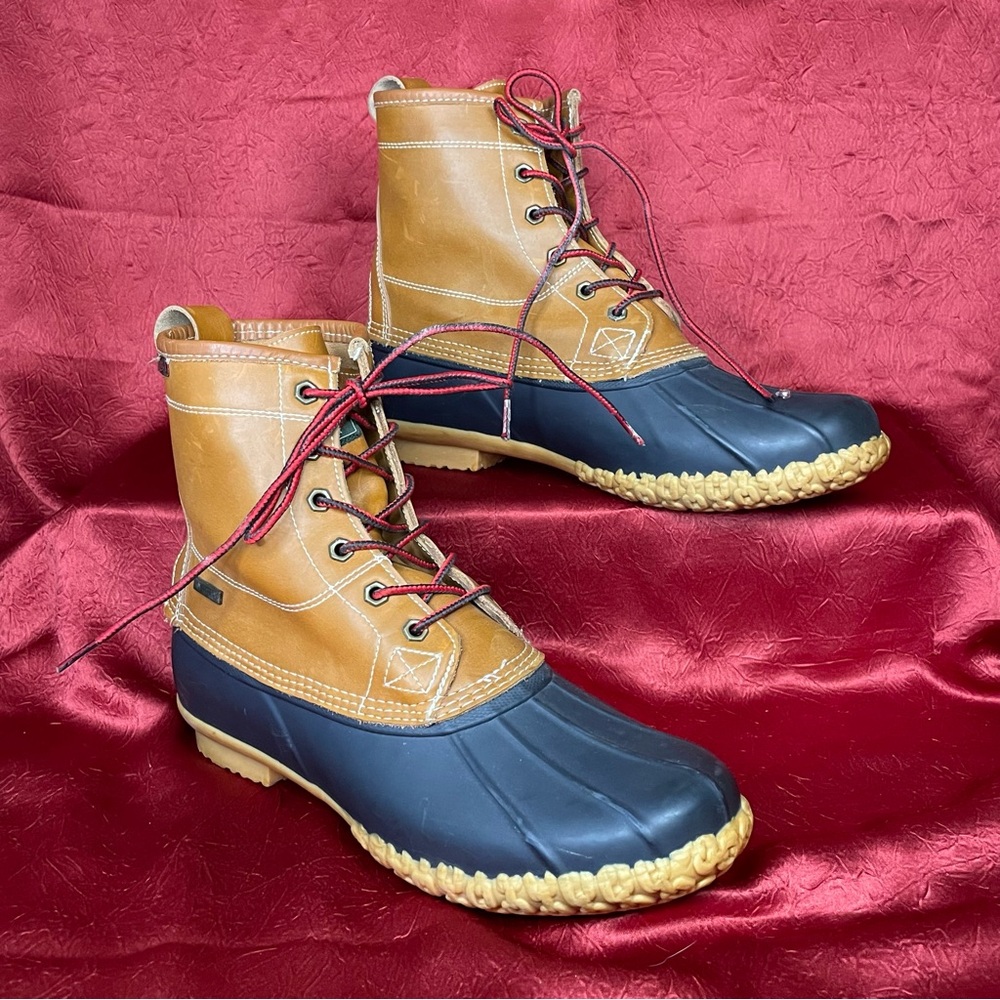 G.H. BassTan and Black Duck Boots Mallard F17 with Red Laces Size 11M